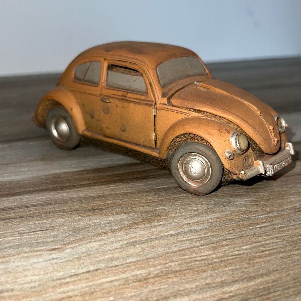 1999 Keypoint paperweight wrecked Volkswagen BUG Looks Rusted and destroyed